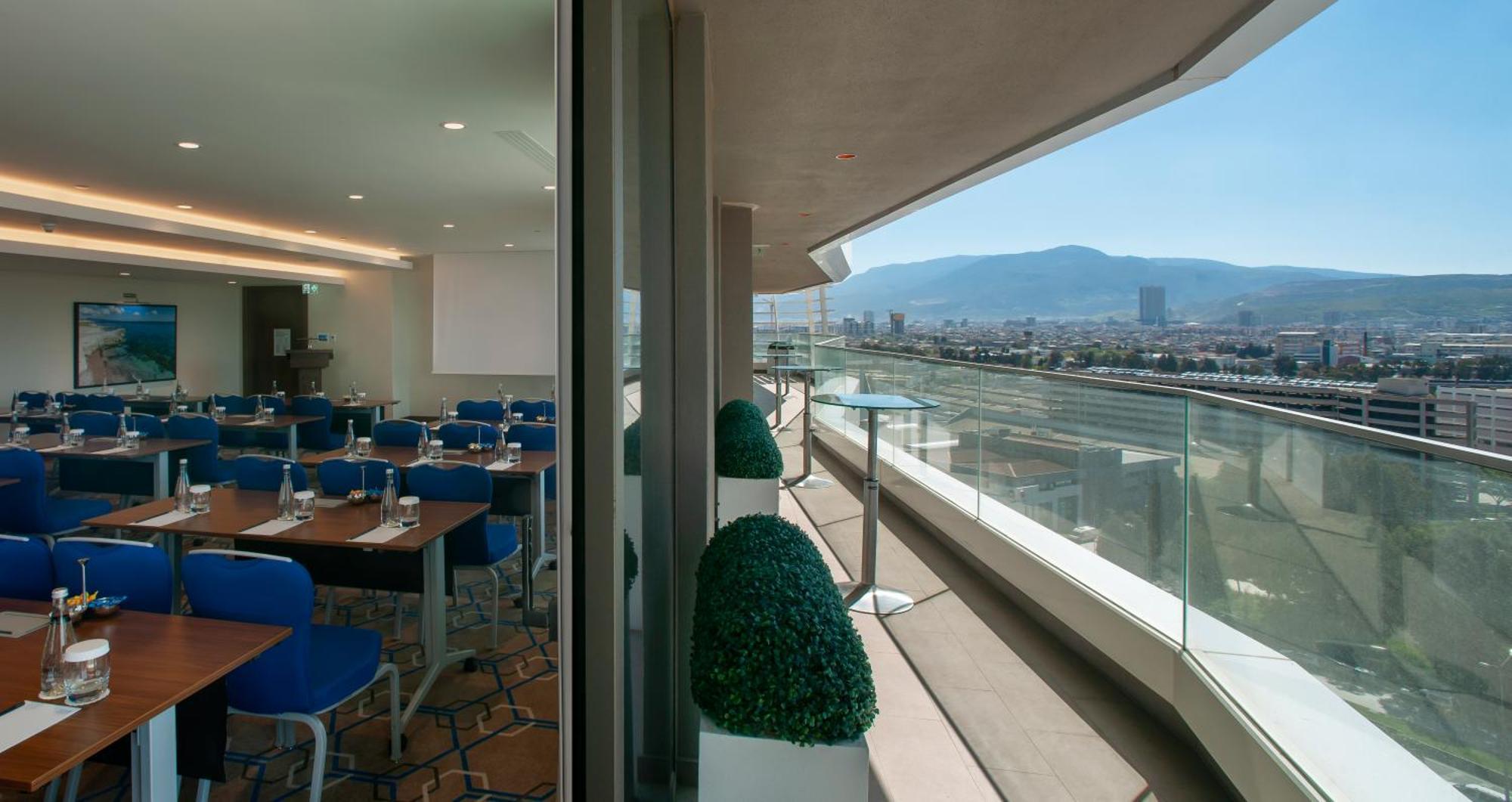 Four Points By Sheraton מלון 4*