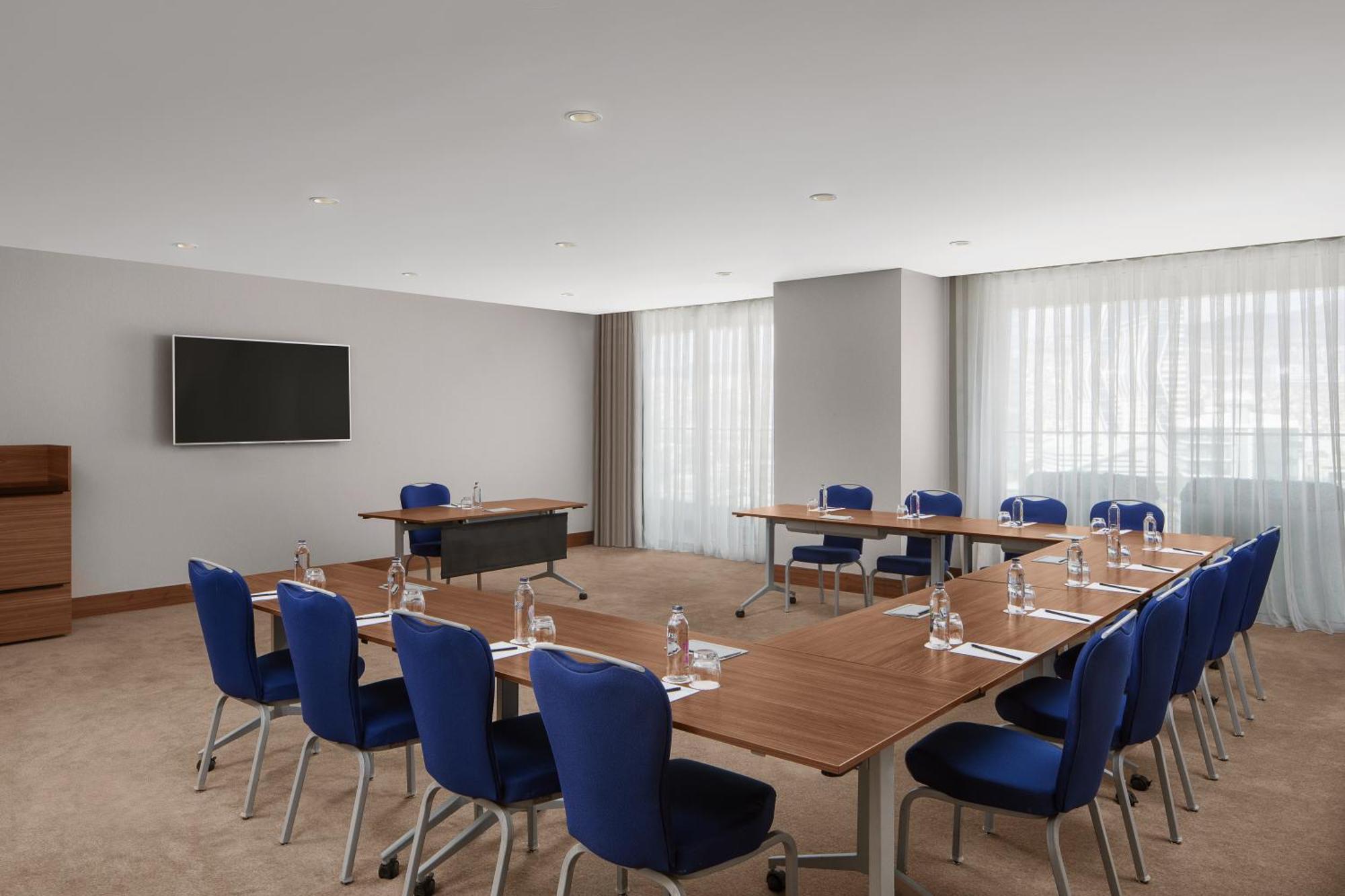 Four Points By Sheraton מלון 4*