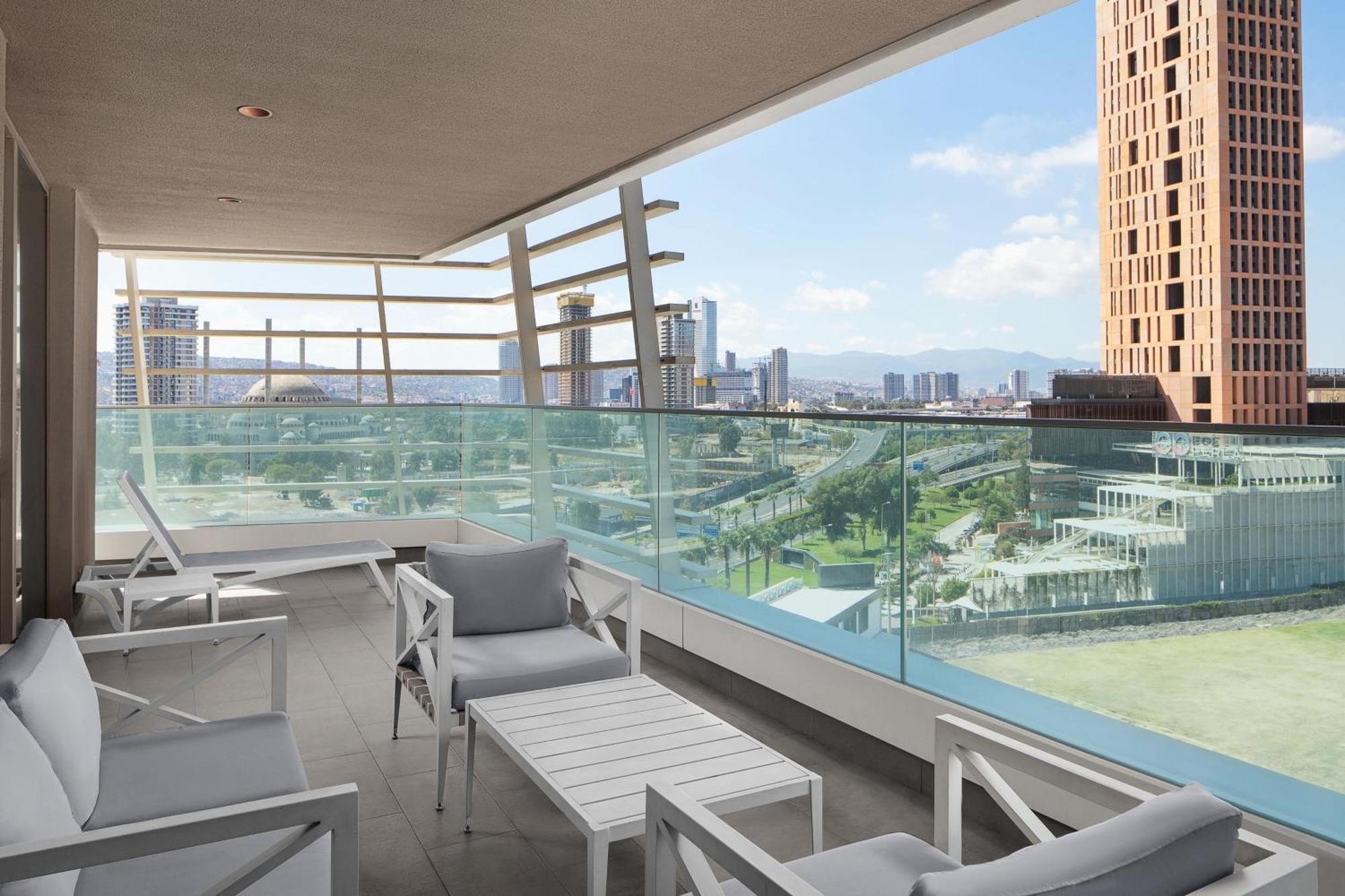Four Points By Sheraton 4* Izmir